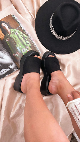dos mil 1 low wedge sandals